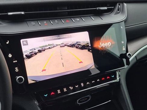 New 2026 Jeep Grand Cherokee L Limited AWD/4WD image 12