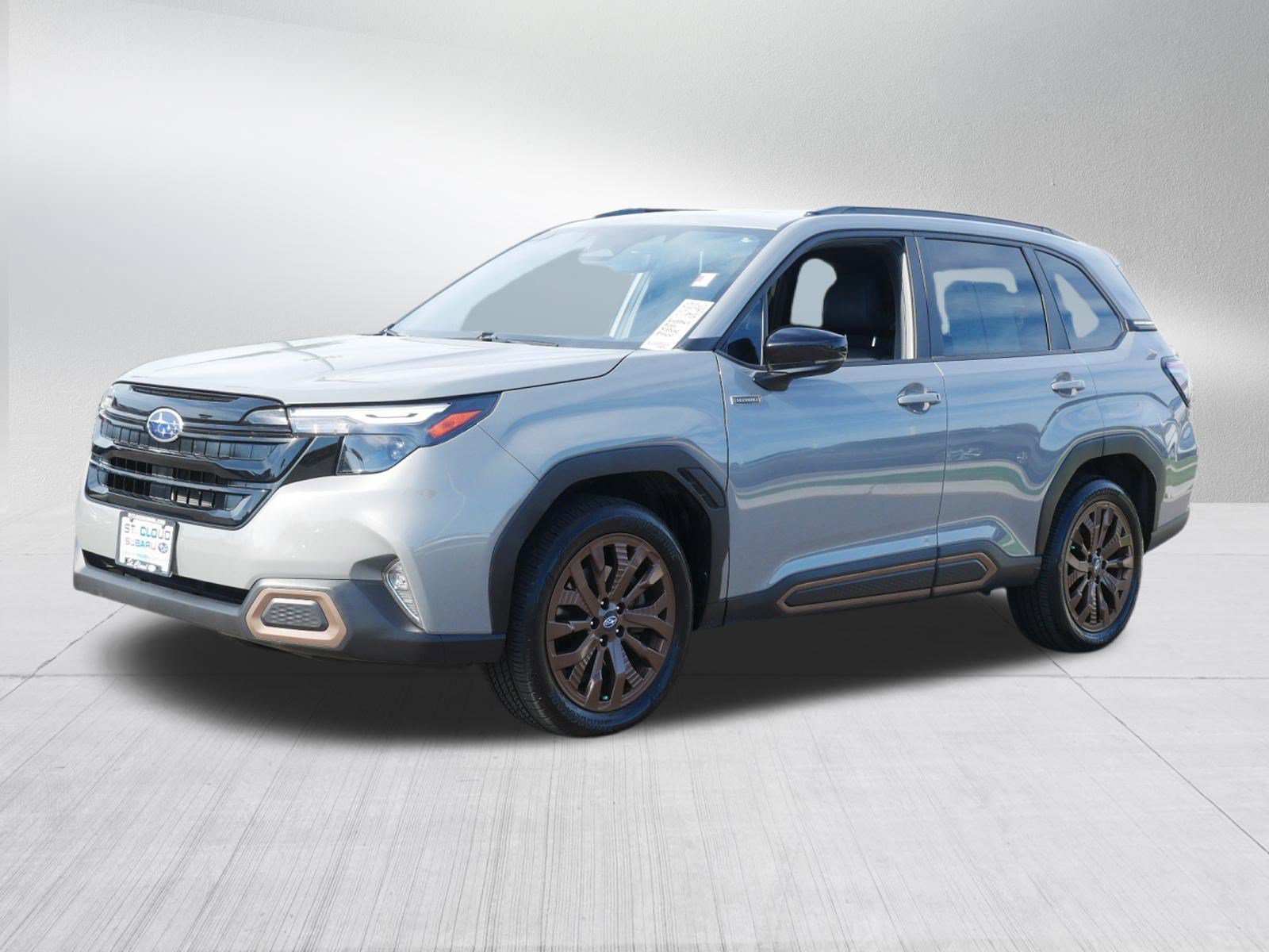 Used 2025 Subaru Forester Sport AWD/4WD image 3