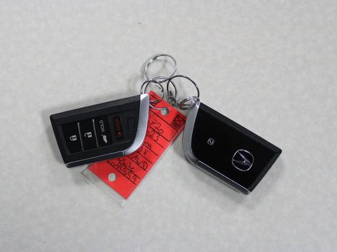 Used 2023 Acura MDX SH-AWD image 40