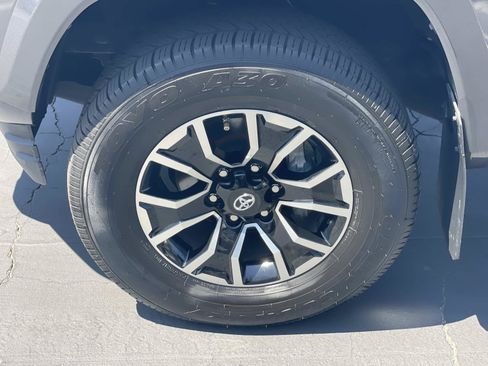 Used 2020 Toyota Tacoma TRD Sport w/ Technology Package RWD image 30