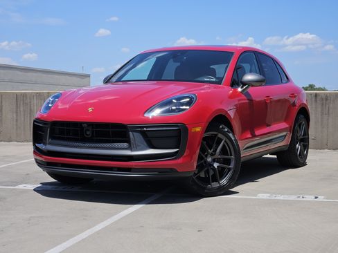 Used 2023 Porsche Macan Turbo AWD/4WD image 1