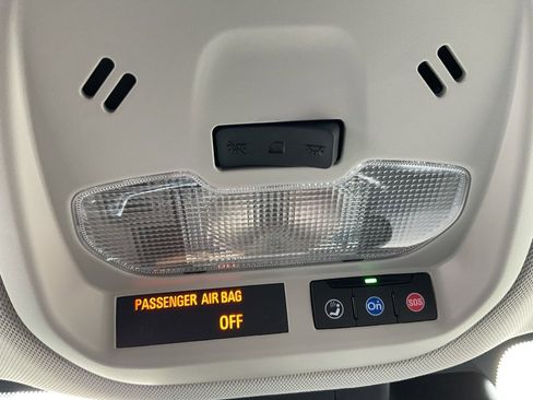 Used 2025 Chevrolet Trax LT image 26