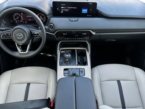 Certified 2025 MAZDA CX-70 3.3 Turbo w/ Premium Package image 13