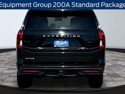 Used 2025 Ford Expedition Active AWD/4WD image 5