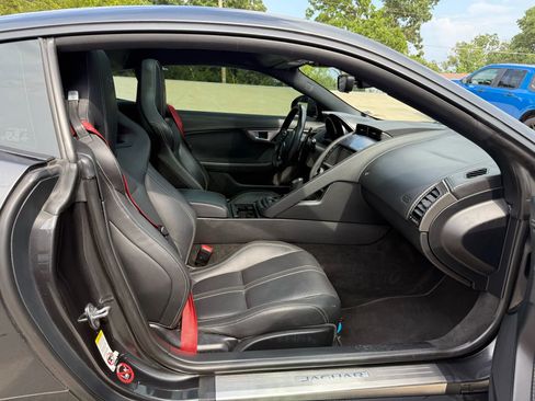 Used 2015 Jaguar F-TYPE R image 41