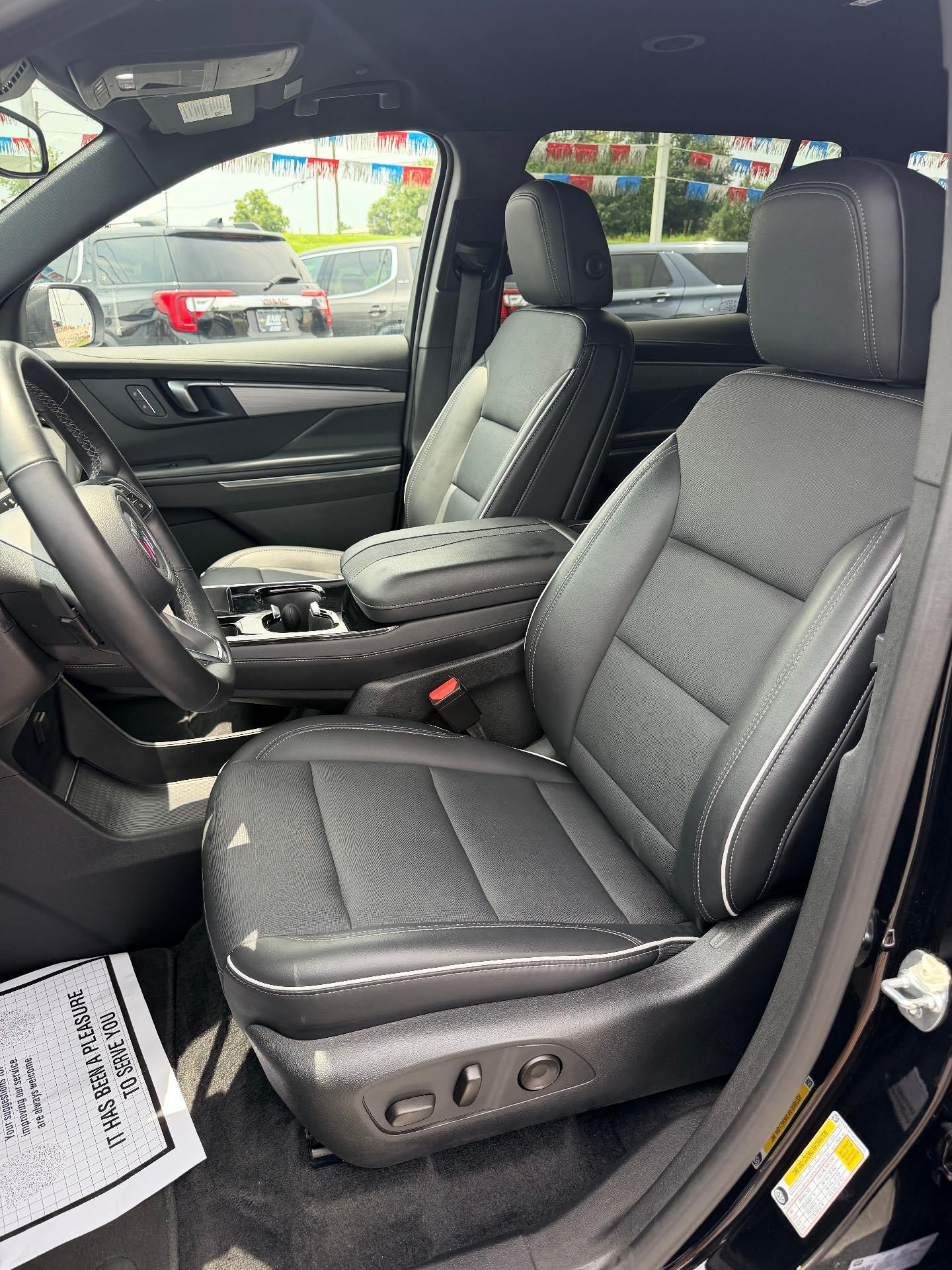 Used 2025 Buick Enclave Preferred FWD image 11