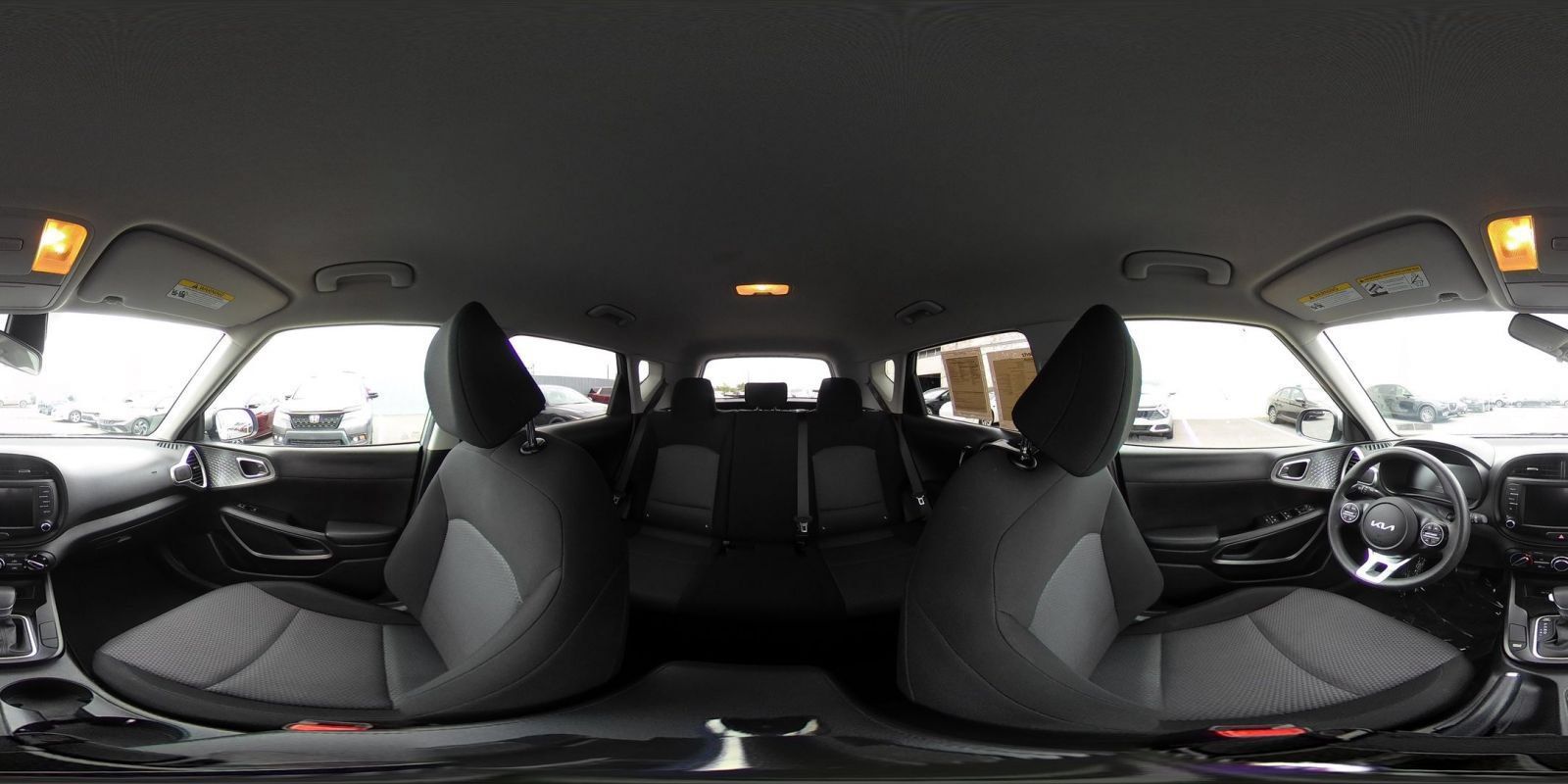 Used 2025 Kia Soul LX w/ LX Technology Package FWD image 39
