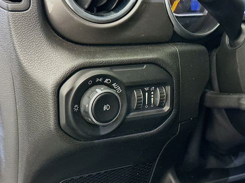 Used 2021 Jeep Wrangler Unlimited Sahara image 17