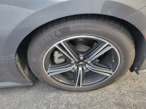 Used 2024 Ford Mustang Premium image 8