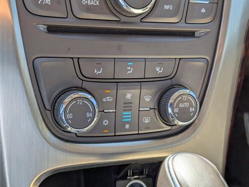 Used 2014 Buick Verano FWD image 22