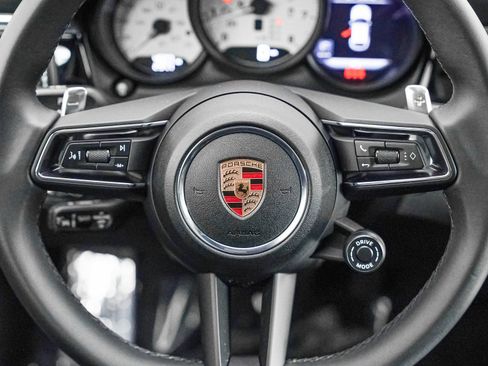 Certified 2025 Porsche Macan S AWD/4WD image 17