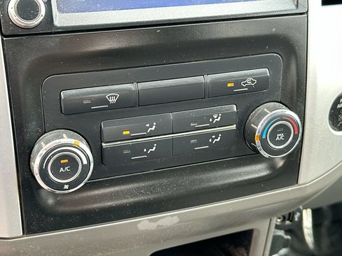 Used 2019 Nissan Frontier SV RWD image 18