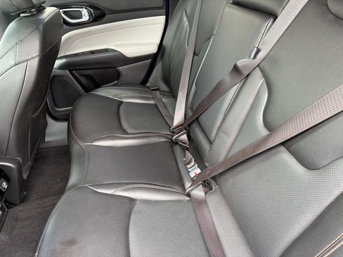 Used 2022 Jeep Compass Limited AWD/4WD image 8