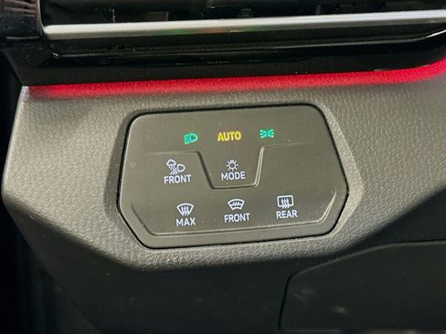 Used 2023 Volkswagen ID.4 Pro S AWD/4WD image 17