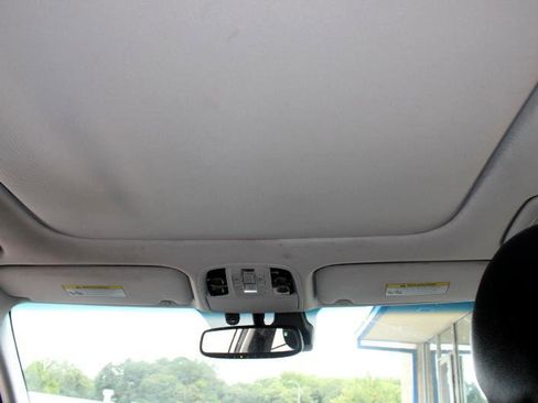 Used 2017 Kia Cadenza Technology image 17