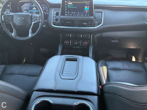 Used 2024 Chevrolet Suburban RST w/ Luxury Package image 14