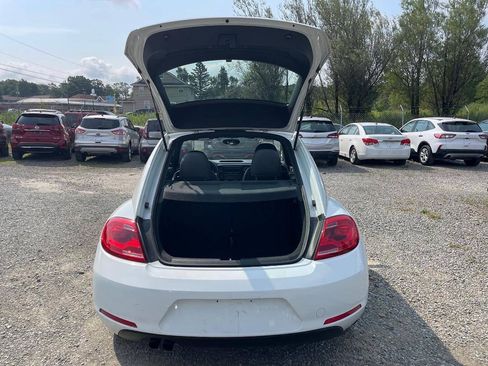 Used 2015 Volkswagen Beetle 1.8T Classic FWD image 26