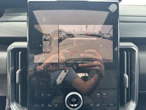 New 2026 GMC Acadia AT4 w/ Luxury Package AWD/4WD image 17