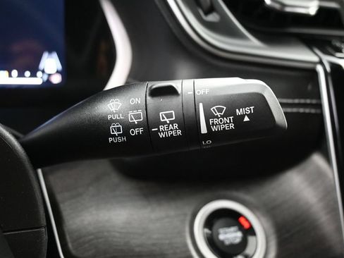 Used 2023 Jeep Grand Cherokee L Limited AWD/4WD image 19