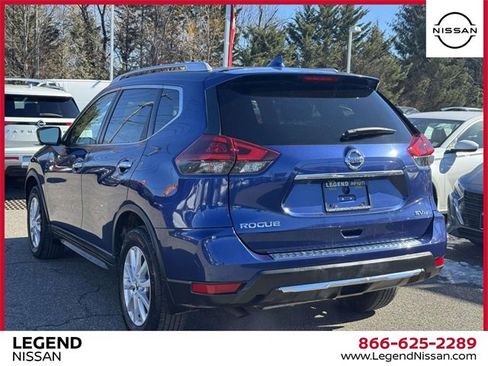 Used 2018 Nissan Rogue SV w/ Premium Package image 6