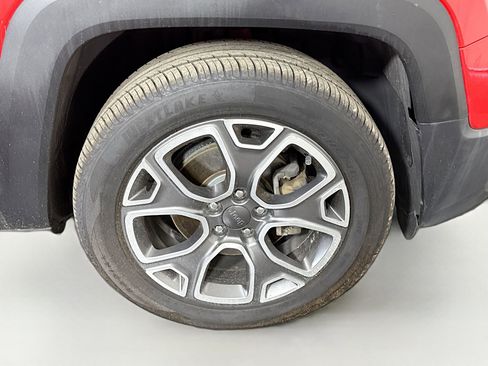 Used 2016 Jeep Renegade Limited image 31