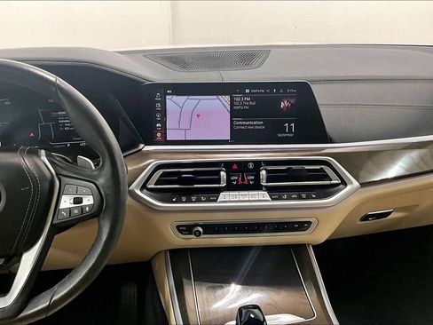 Used 2022 BMW X5 xDrive40i w/ Premium Package AWD/4WD image 6