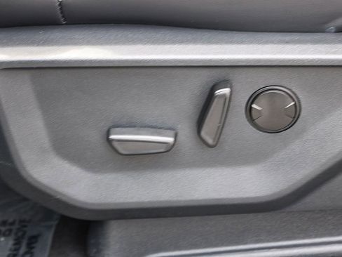 Used 2025 Ford Expedition Platinum AWD/4WD image 22