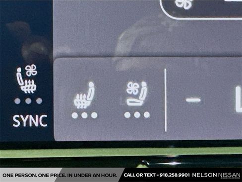 Used 2022 Volkswagen Golf R image 20