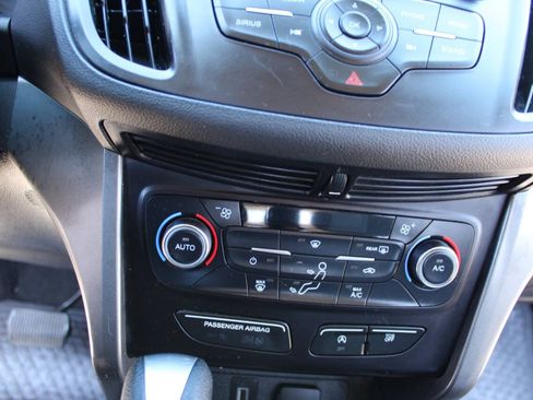 Used 2017 Ford Escape SE AWD/4WD image 21