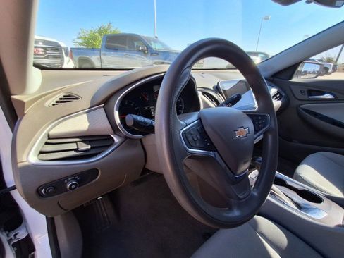 Used 2020 Chevrolet Malibu LS w/ Driver Confidence Package II FWD image 10