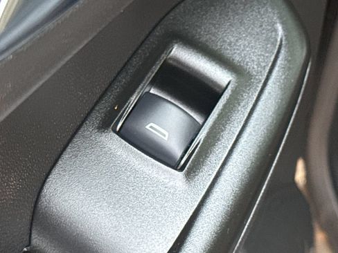 Used 2022 Chevrolet TrailBlazer ACTIV w/ Sun and Liftgate Package FWD image 32