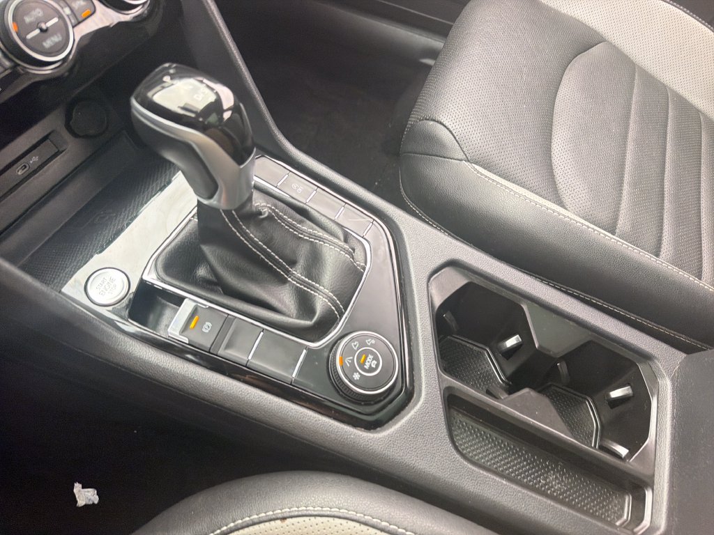 Certified 2022 Volkswagen Taos SEL AWD/4WD image 19