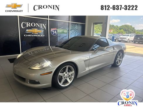 Used 2006 Chevrolet Corvette Coupe w/ Preferred Equipment Group RWD image 1