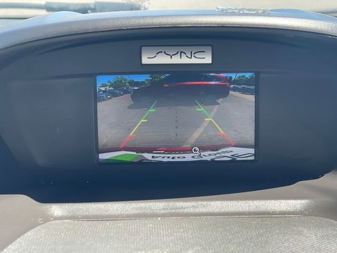 Used 2017 Ford Escape SE w/ SE Cold Weather Package AWD/4WD image 28