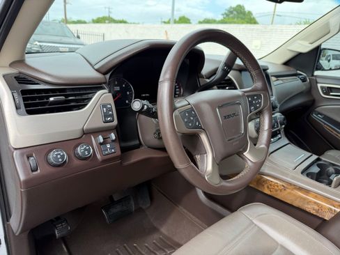 Used 2016 GMC Yukon Denali w/ Open Road Package AWD/4WD image 15