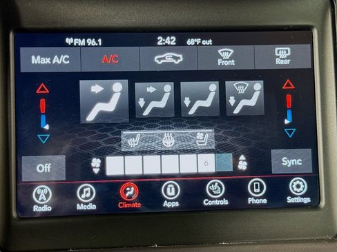 Used 2022 Dodge Charger SXT w/ Leather Interior Group RWD image 29