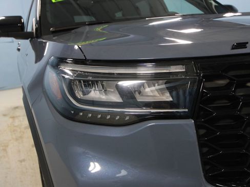 Used 2025 Ford Explorer ST-Line image 40