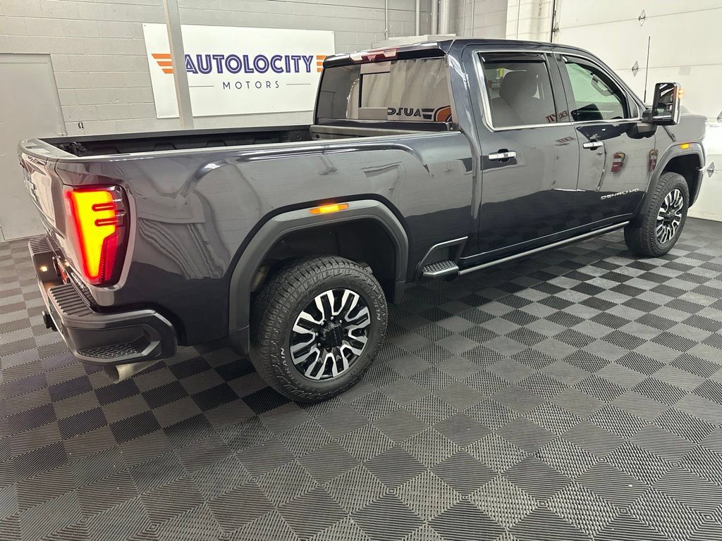 Used 2025 GMC Sierra 2500 Denali Ultimate AWD/4WD image 10
