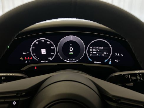 Certified 2025 Porsche Taycan image 21