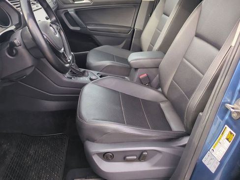 Used 2019 Volkswagen Tiguan SE w/ Panoramic Sunroof Package image 15