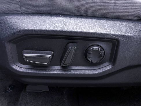 Used 2025 Toyota Tundra SR5 AWD/4WD image 18