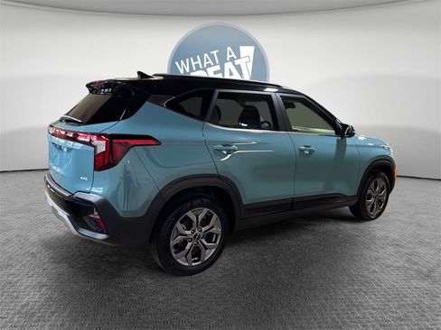 Certified 2024 Kia Seltos S image 3