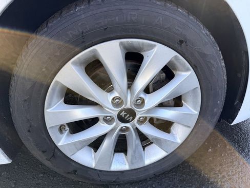 Used 2018 Kia Optima EX image 12