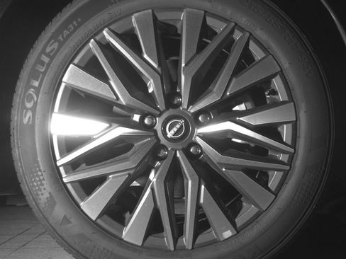 Used 2025 Nissan Altima 2.5 SV image 13