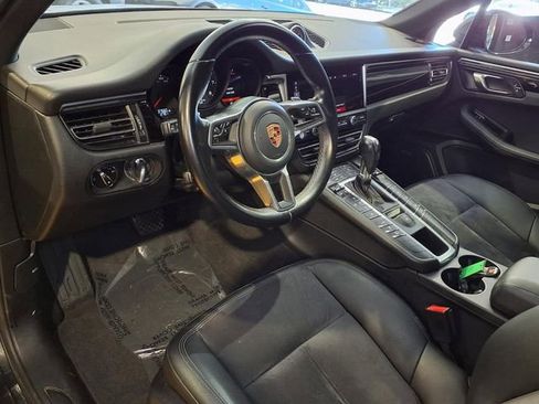 Used 2020 Porsche Macan AWD/4WD image 4