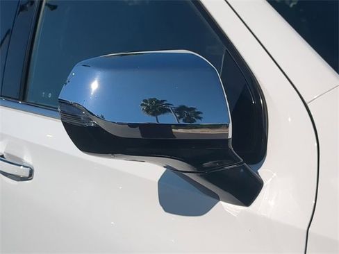 Used 2023 Chevrolet Tahoe Premier image 12