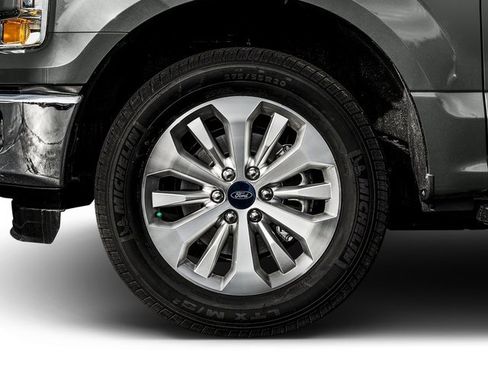 Used 2016 Ford F150 XLT w/ Equipment Group 302A Luxury image 12