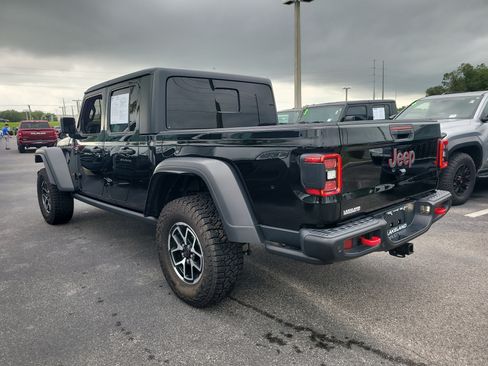 Used 2025 Jeep Gladiator Rubicon w/ Safety Group AWD/4WD image 6