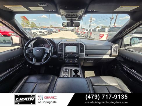 Used 2019 Ford Expedition XLT w/ Equipment Group 202A AWD/4WD image 28
