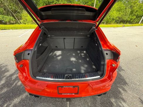 Certified 2020 Porsche Cayenne Turbo AWD/4WD image 20